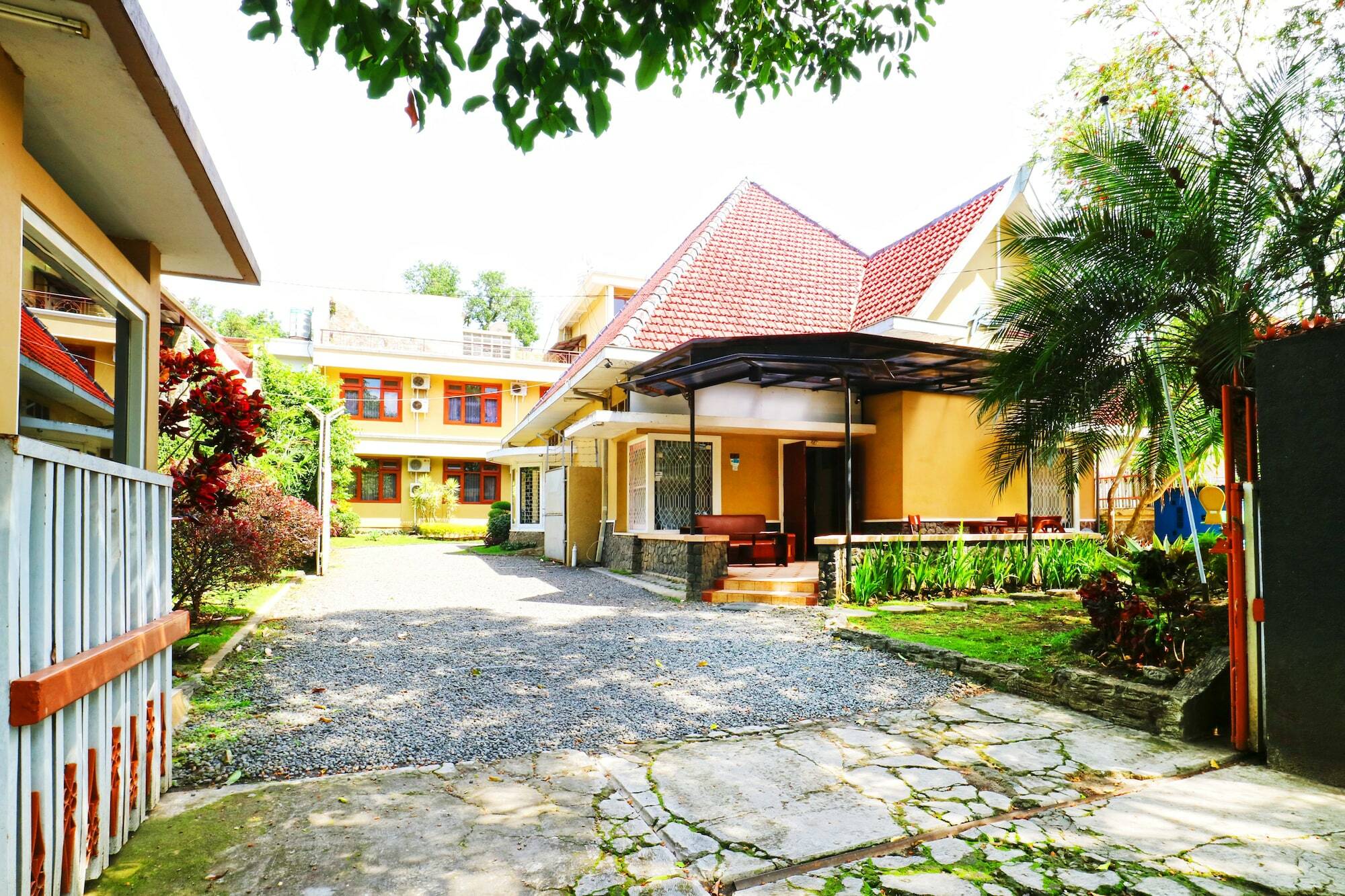 Reddoorz Plus Near Brawijaya Museum Malang Eksteriør bilde